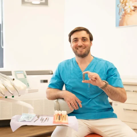 Chirurgie dentară la Clinica EXCEDENT București